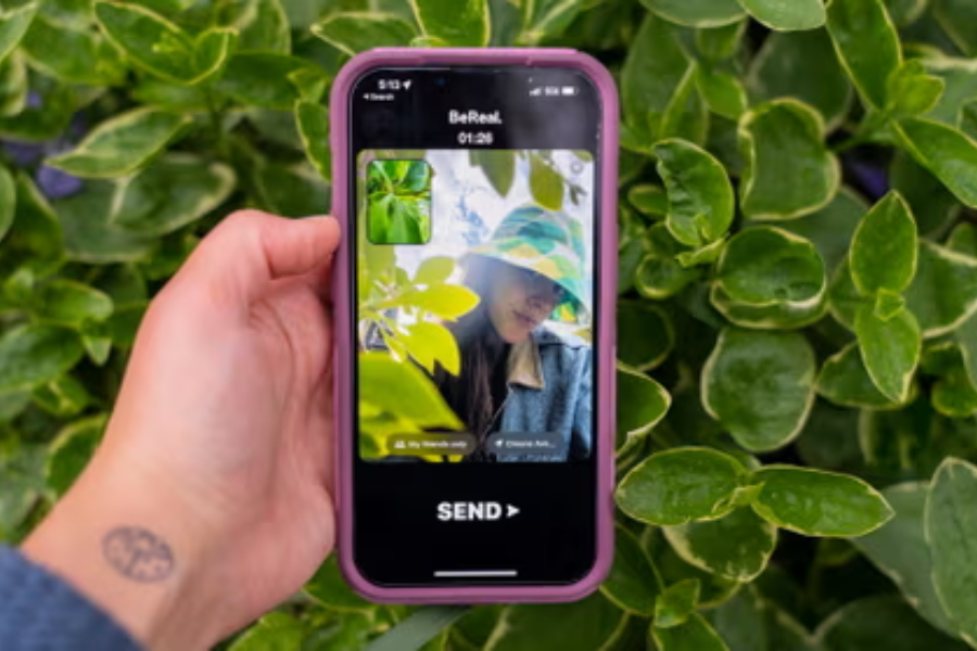 Instagram vs. BeReal: Which Platform Will Win Gen Z?
